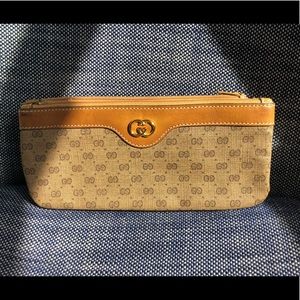 Vintage Gucci Make-Up Bag in Tan GG Monogram - 1970s